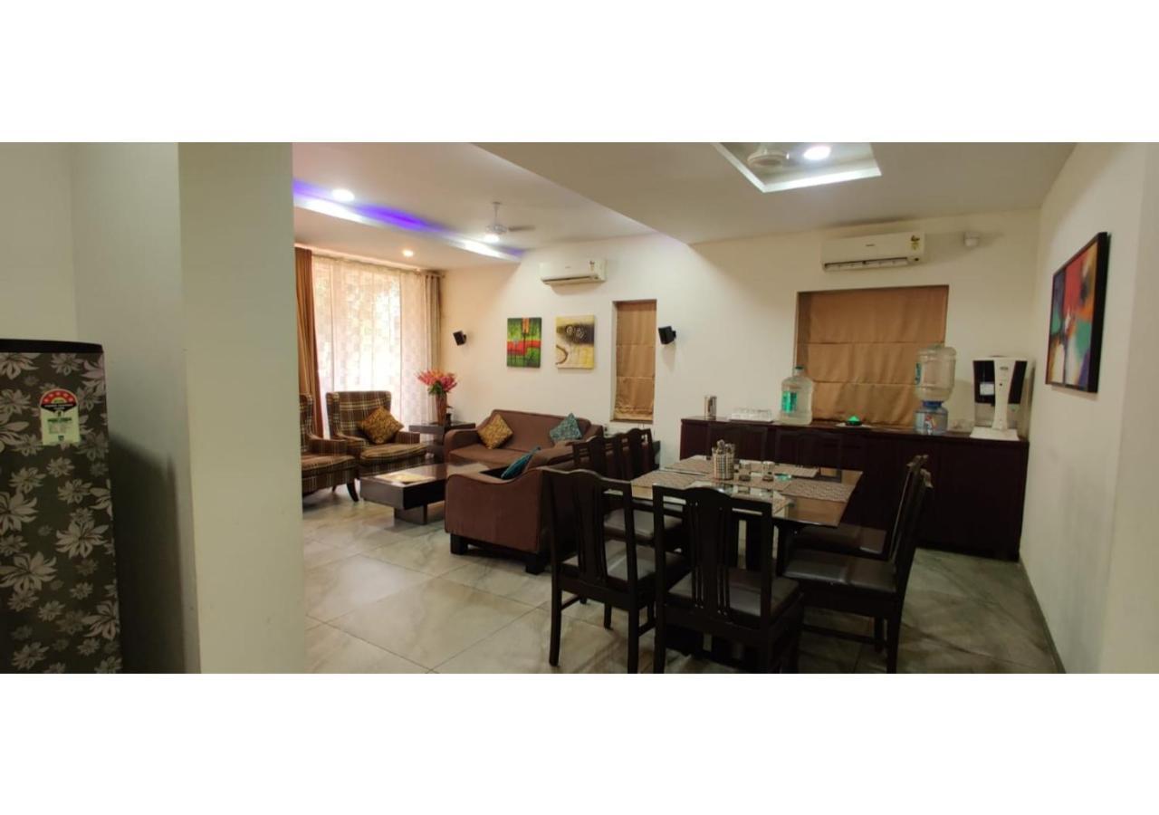 Aarju Luxurious Wave Appartamento Calangute Esterno foto