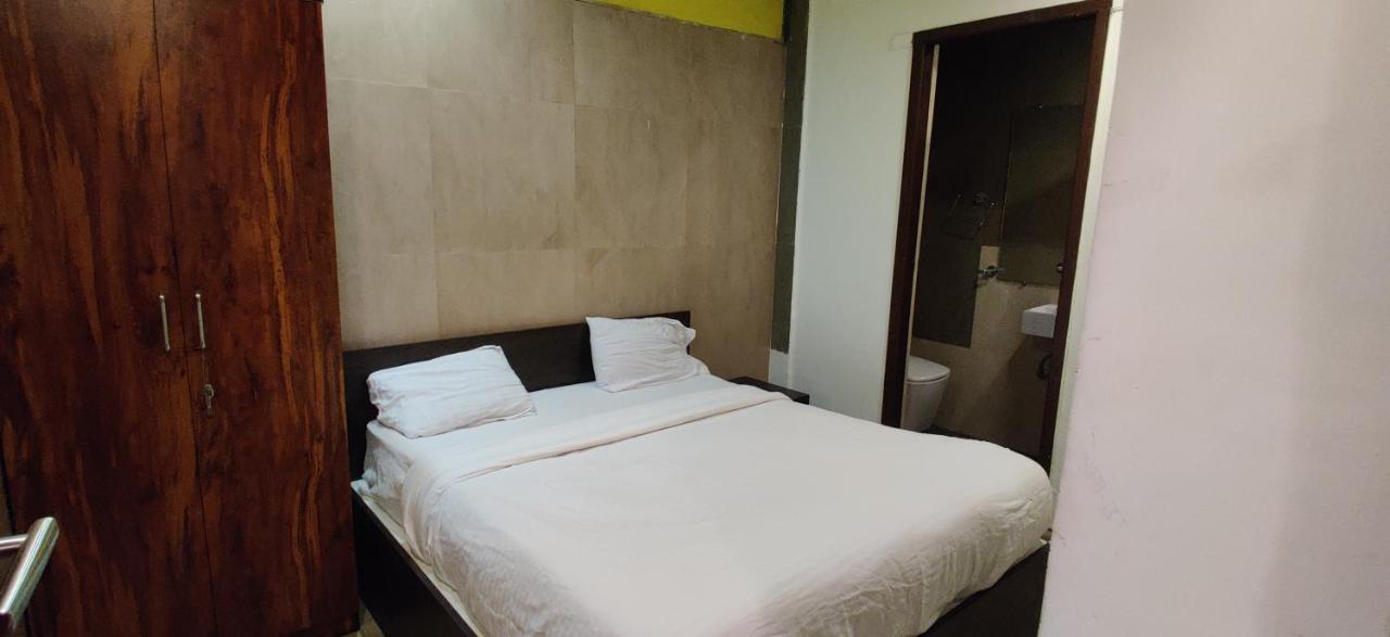 Aarju Luxurious Wave Appartamento Calangute Esterno foto
